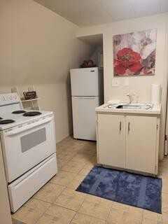 36 E 200 S - Photo 3 of 9