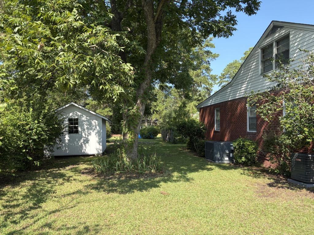 1905 N Rowland Ave - Photo 3 of 26