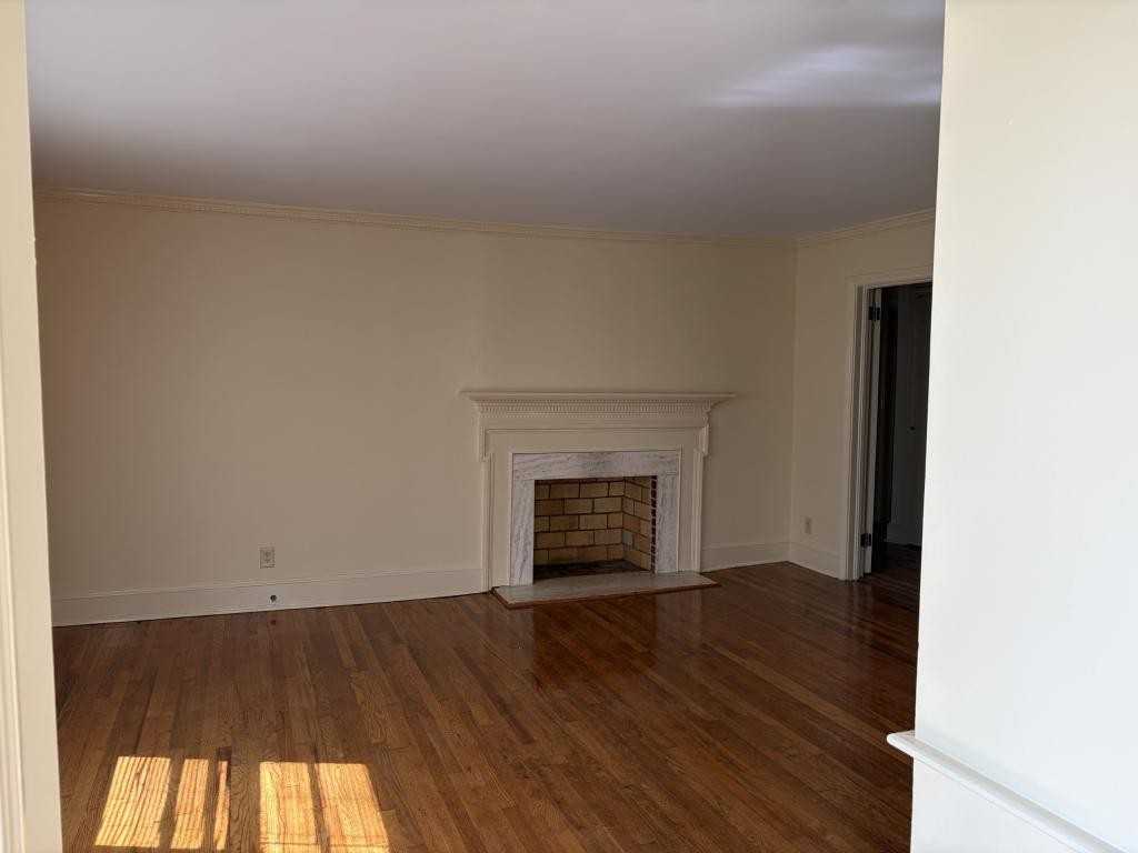 1905 N Rowland Ave - Photo 7 of 26
