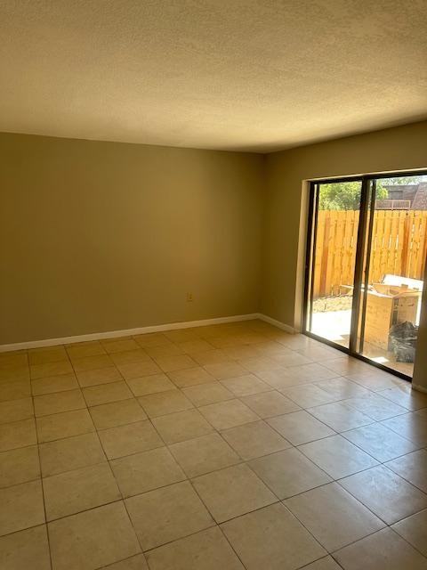 1786 S Park Ave - Photo 2 of 18