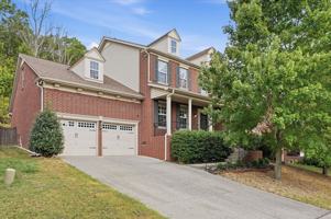 featured image of 1414 Chantilly Ln