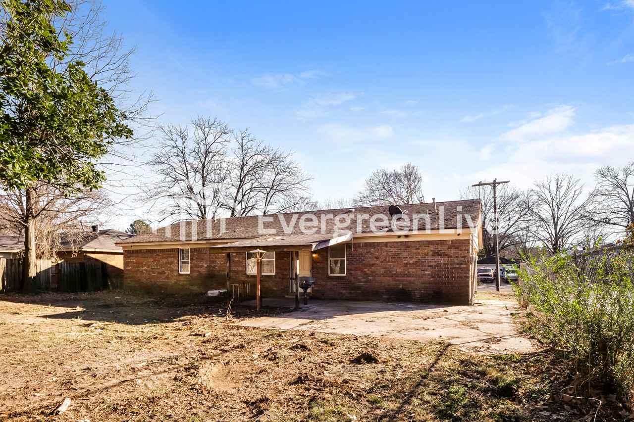 4996 Harrington Ave - Photo 2 of 15