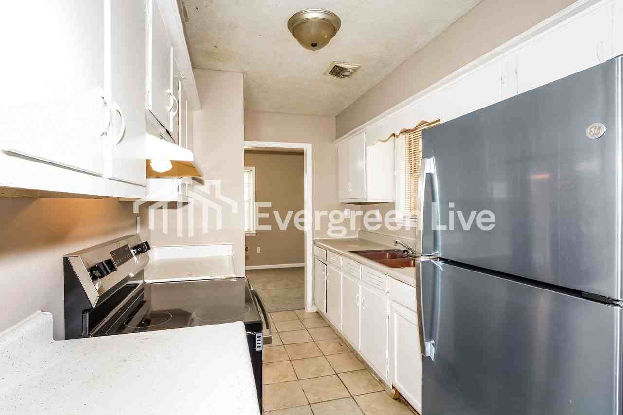 4996 Harrington Ave - Photo 6 of 15