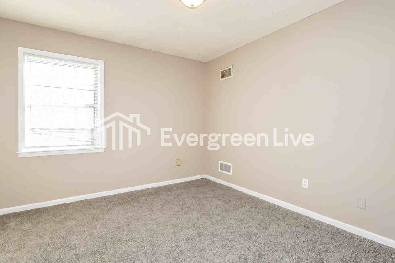 4996 Harrington Ave - Photo 7 of 15