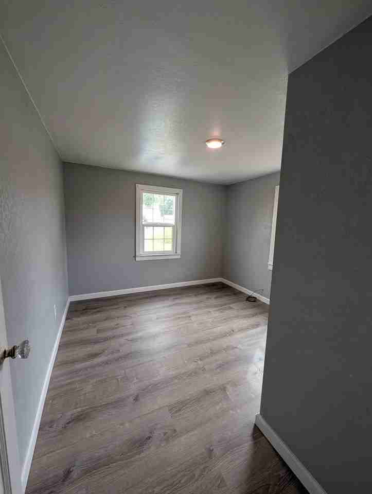 515 Miller Ave - Photo 5 of 17