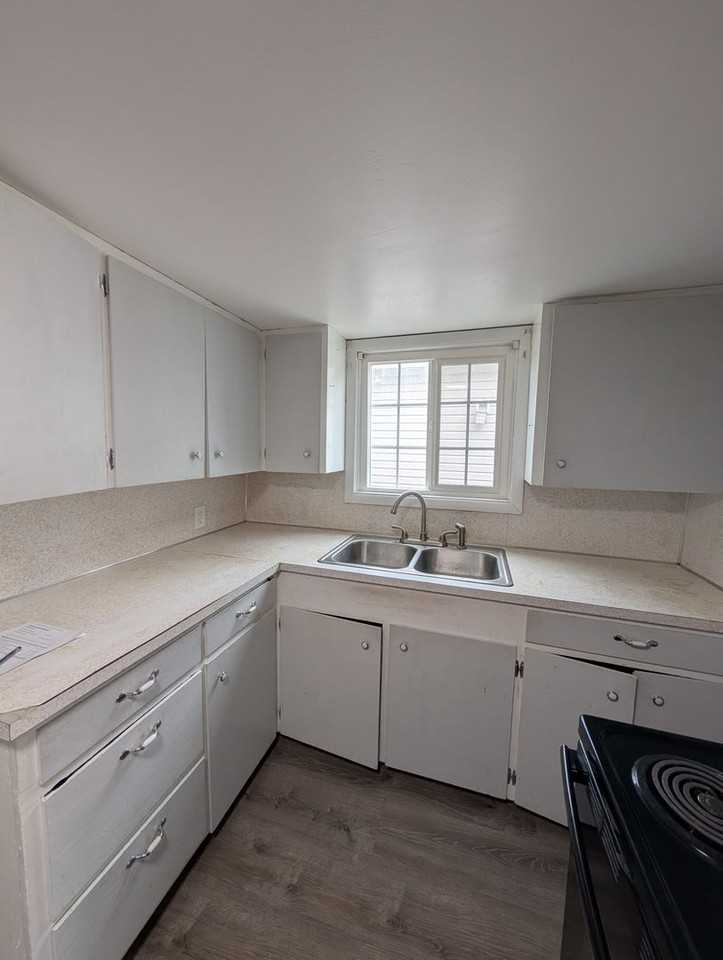 515 Miller Ave - Photo 6 of 17