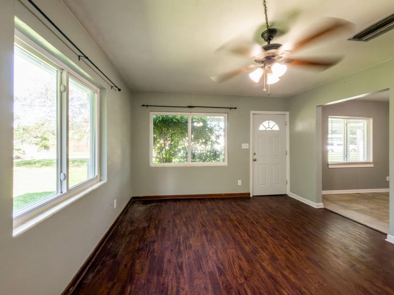 10230 Agave Rd - Photo 3 of 20