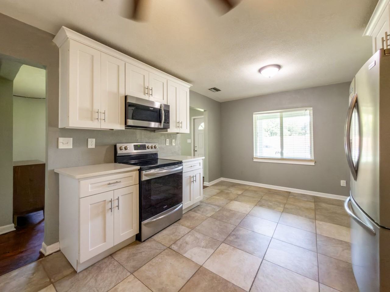 10230 Agave Rd - Photo 6 of 20