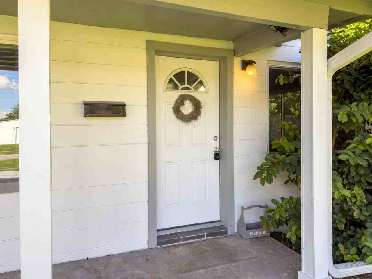 10230 Agave Rd - Photo 2 of 18