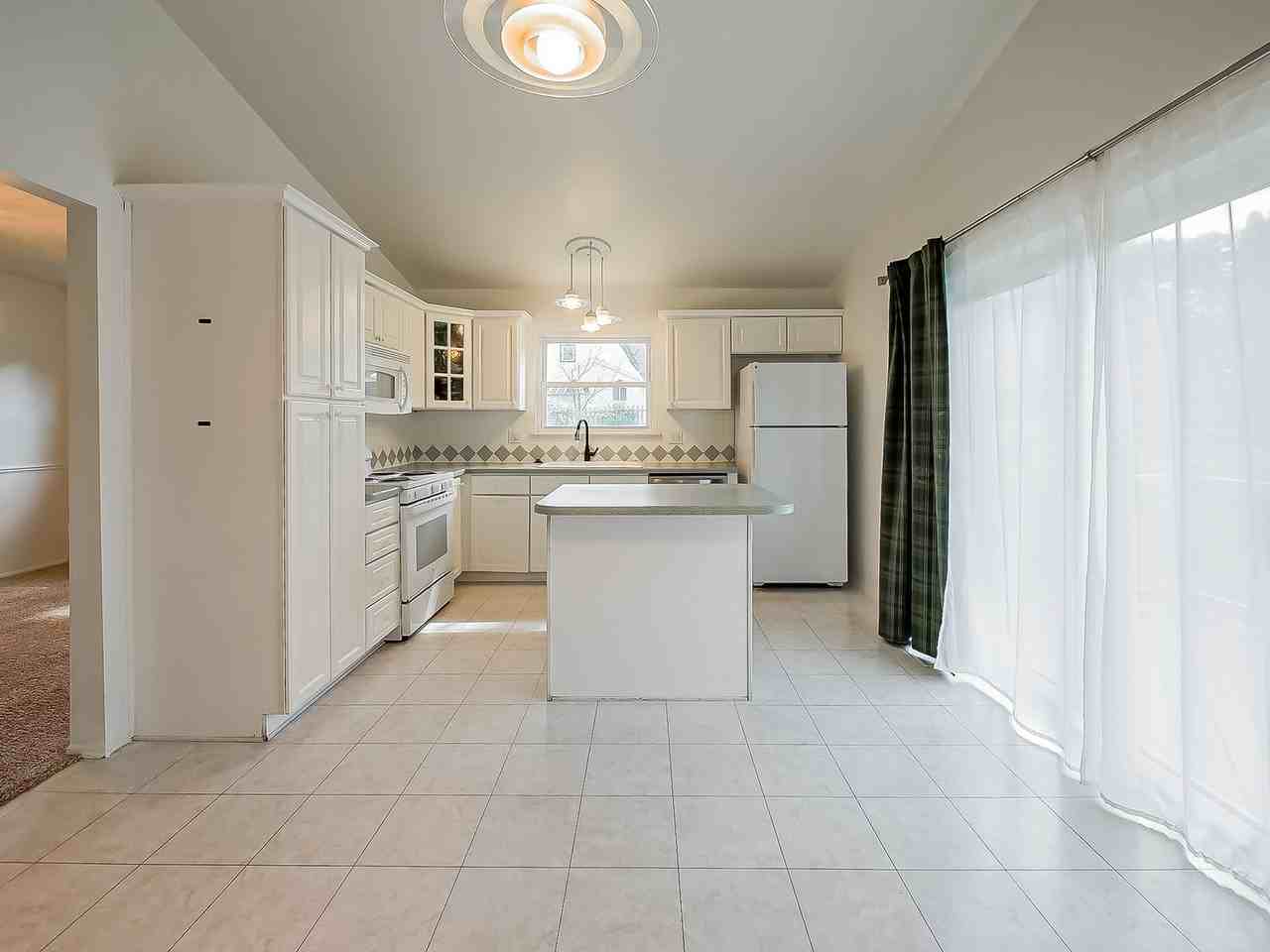 42195 Park Ridge Rd - Photo 7 of 50