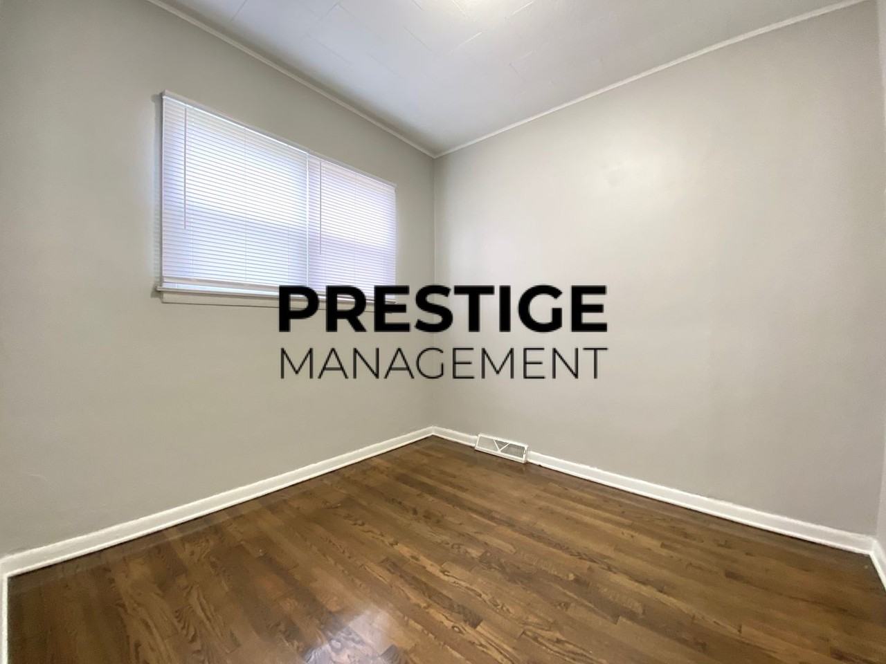 3825 Connecticut St - Photo 4 of 10