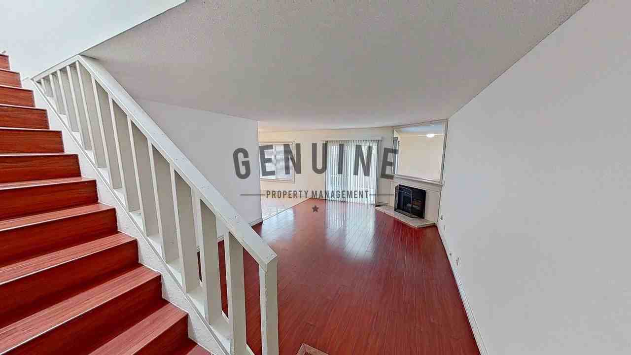 11021 Cobblestone Ln - Photo 3 of 37