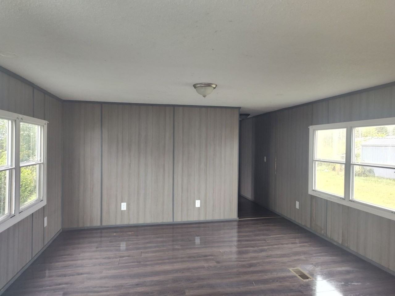 1771 Hodgenville Rd - Photo 2 of 13