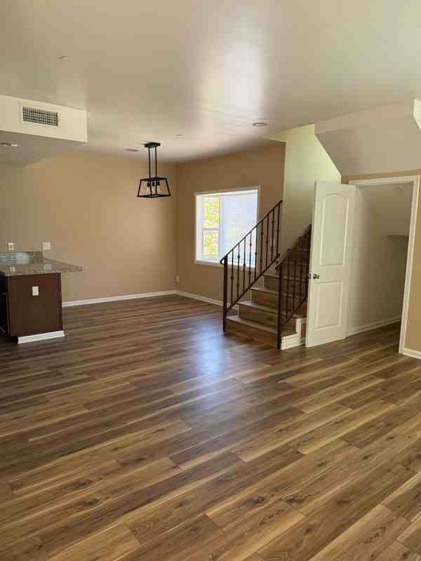 1769 Los Feliz Dr ##1 - Photo 4 of 24