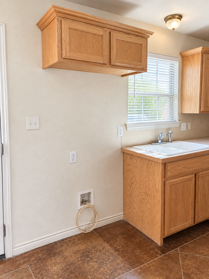 2415 Church St - Photo 7 of 33