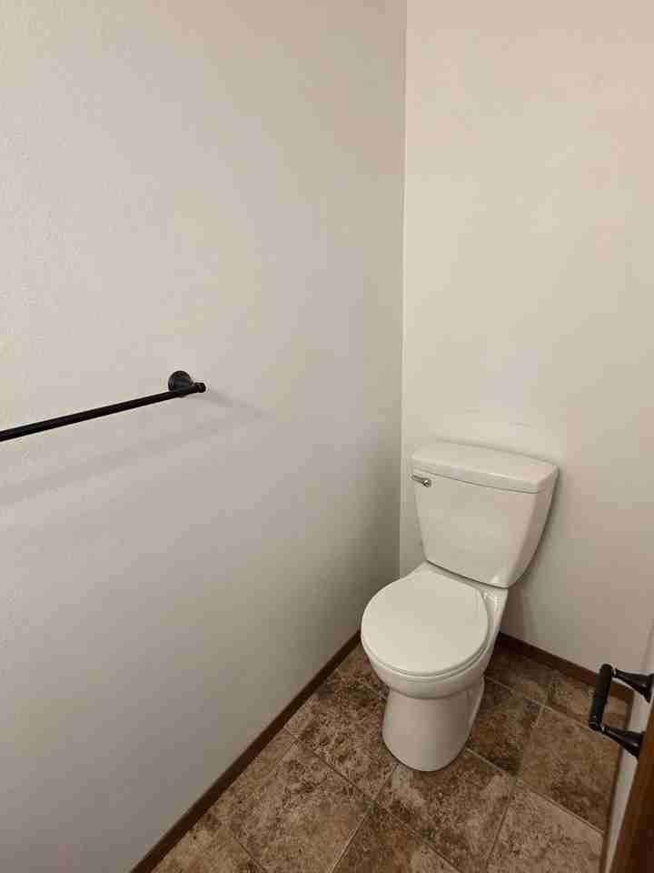 923 4th Ave N - Photo 5 of 28