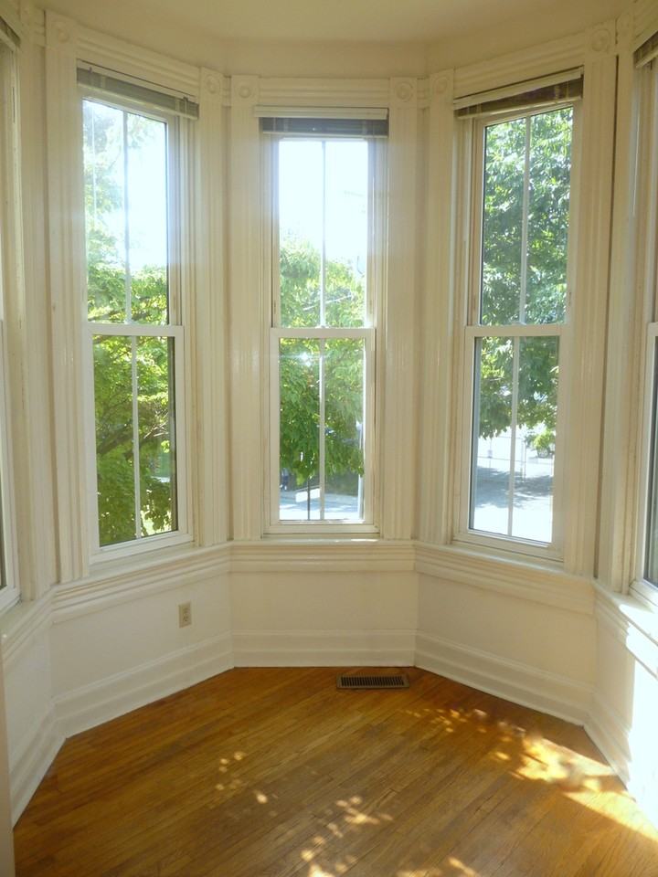 1107 Wertland Street - Photo 2 of 10