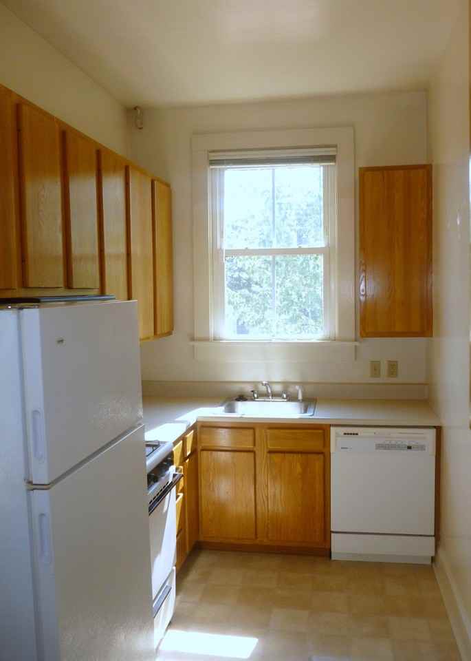 1107 Wertland Street - Photo 4 of 10
