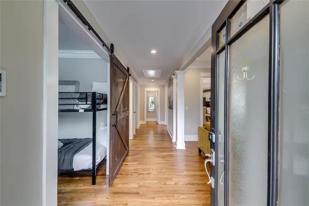 1362 Eubanks Ave - Photo 2 of 38