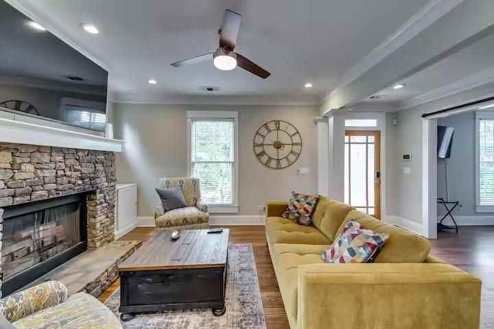 1362 Eubanks Ave - Photo 7 of 38
