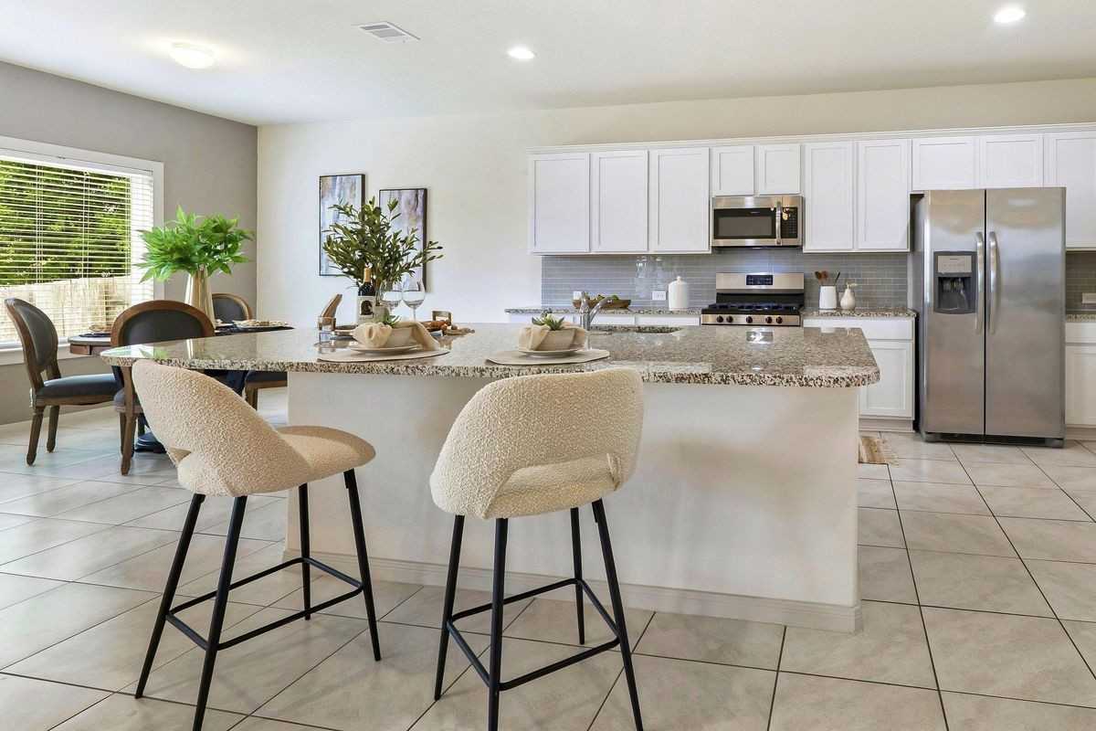1116 La Conterra Blvd - Photo 5 of 29