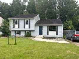 featured image of 50 Julie Ln