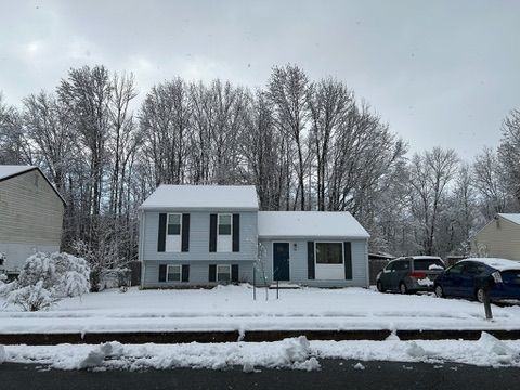 50 Julie Ln - Photo 2 of 15