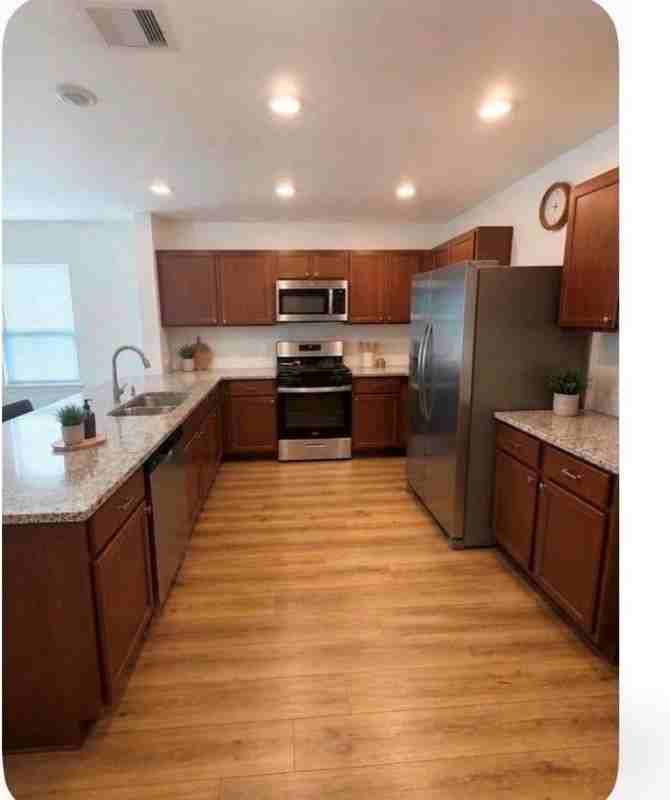 1322 Glendora Dr - Photo 2 of 5