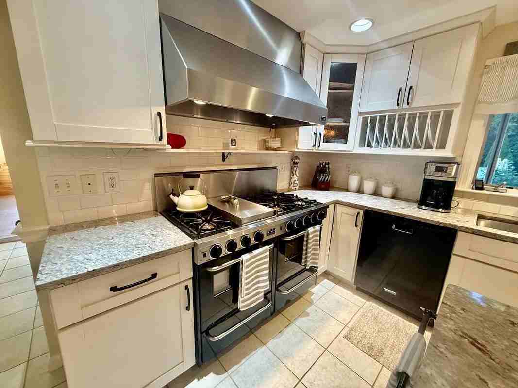 125 Tennyson Dr - Photo 4 of 30
