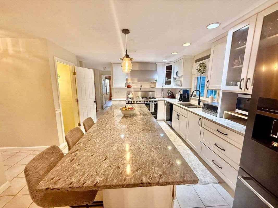 125 Tennyson Dr - Photo 5 of 30