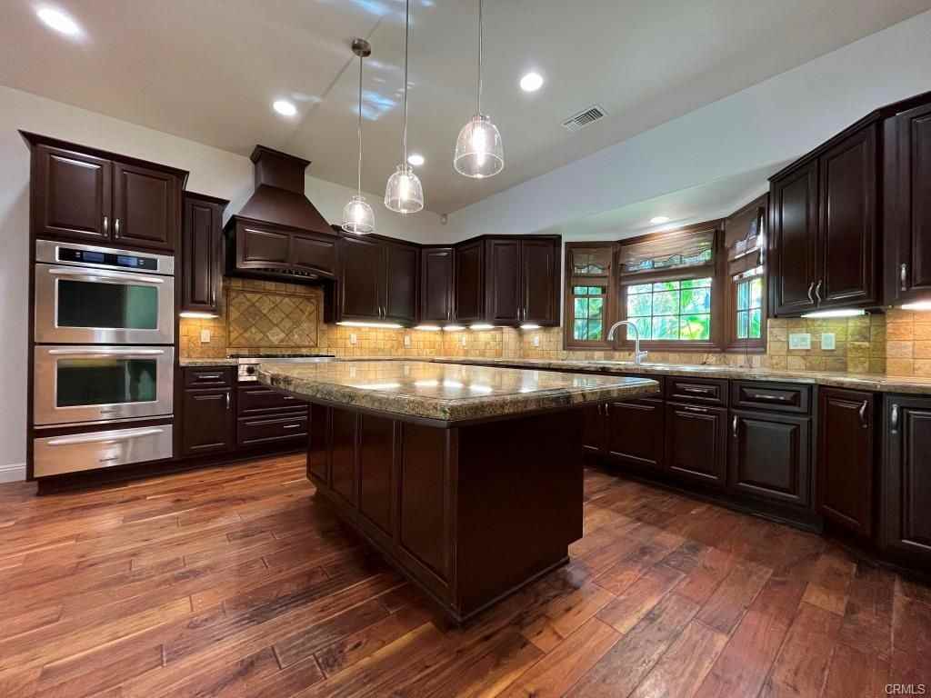 5645 Manton Ave - Photo 6 of 28