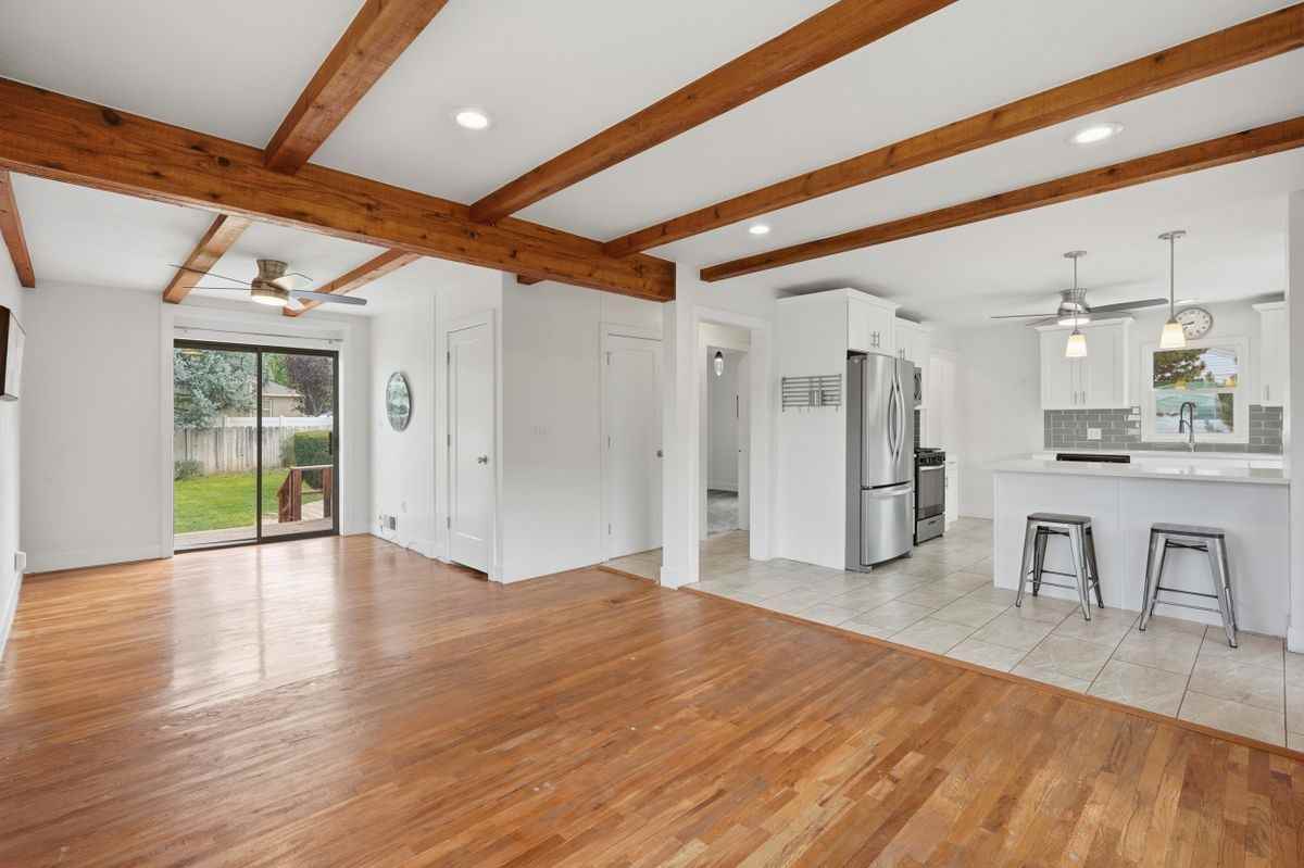 3185 E Gregson Ave - Photo 7 of 23