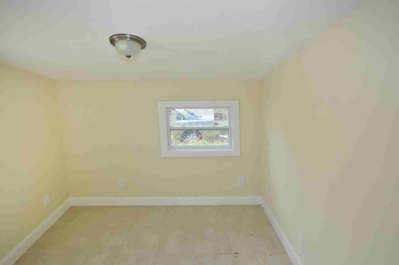 140 W 15th St - Photo 7 of 8