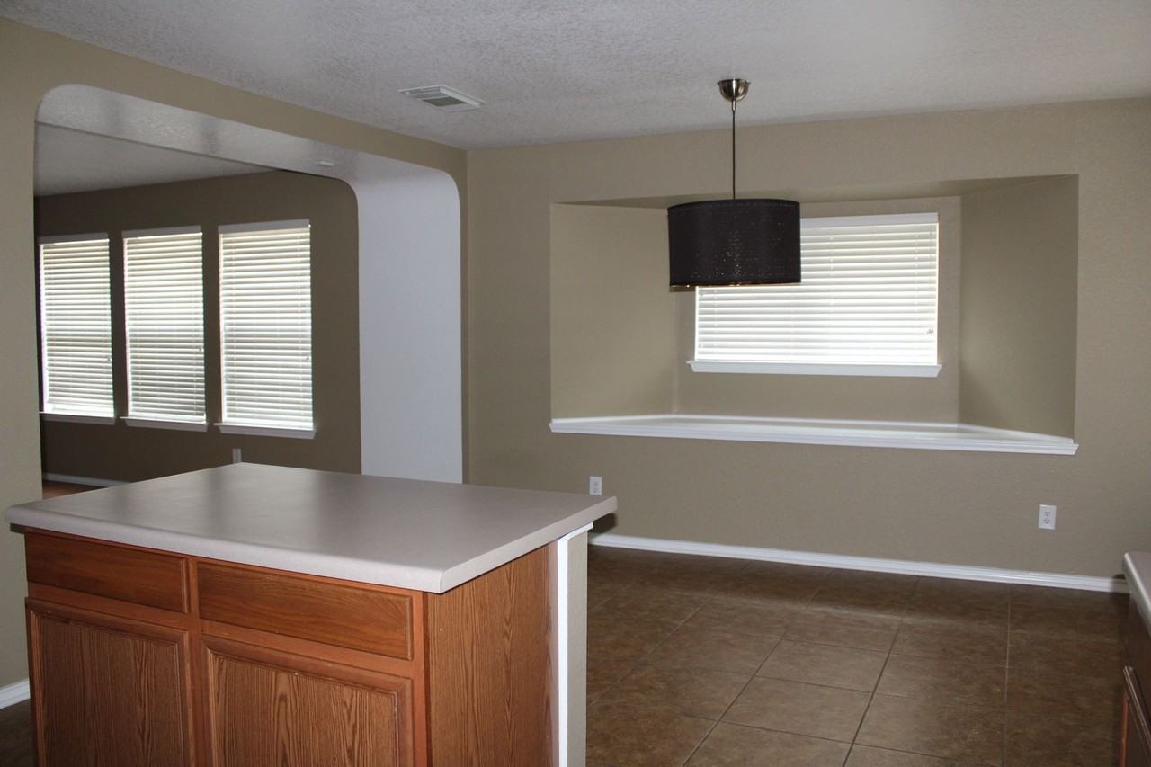11212 Forest Pass Ct - Photo 7 of 23