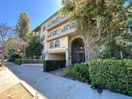 featured image of 11556 Burbank Blvd
