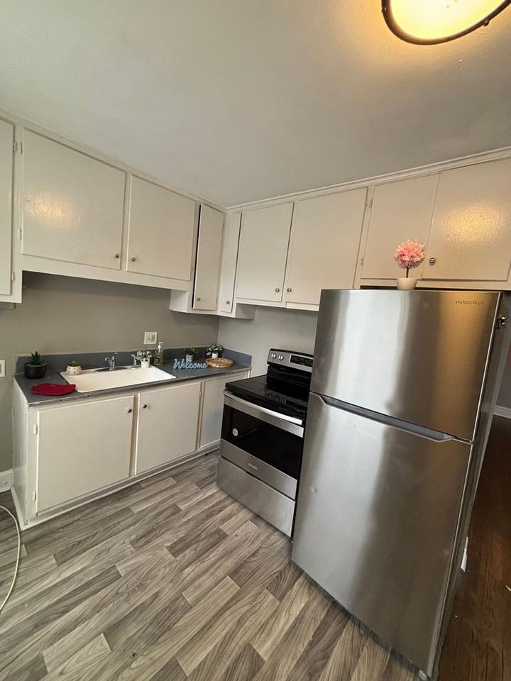 1114 S Aspen - Photo 4 of 50