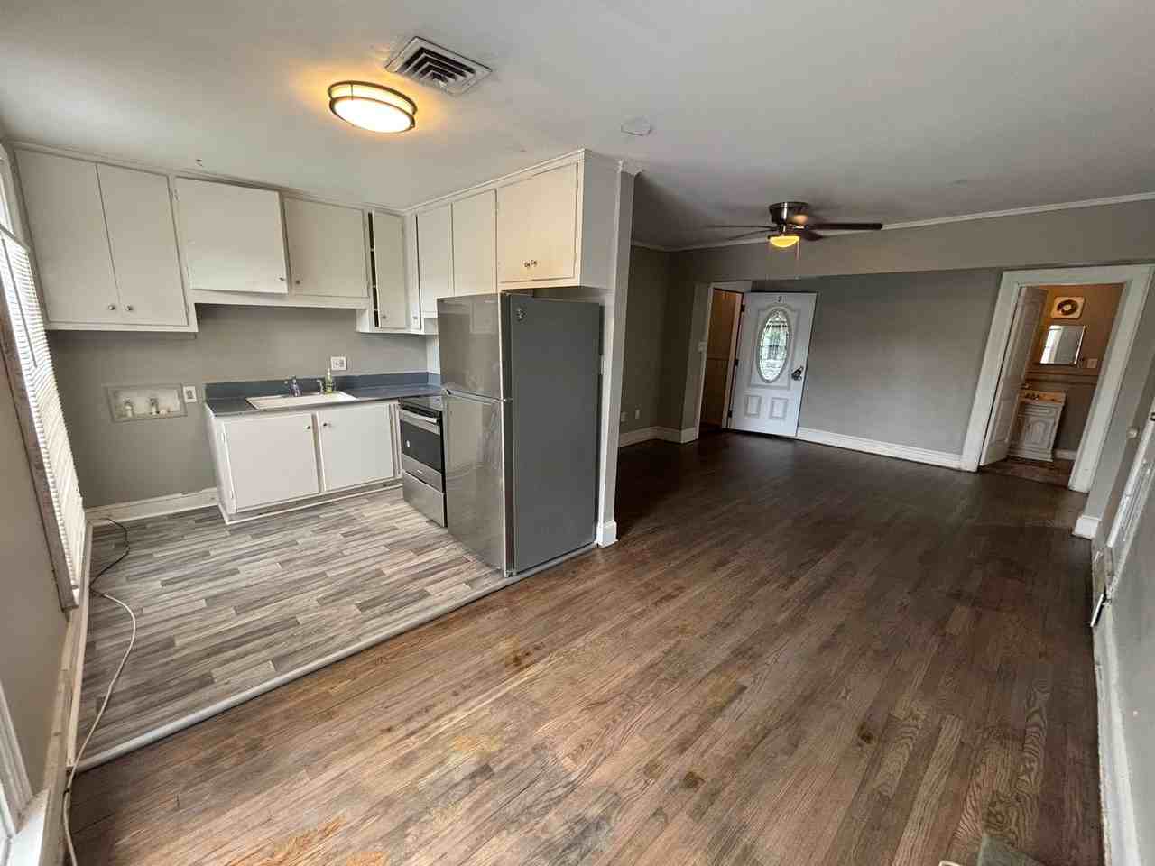 1114 S Aspen - Photo 5 of 50