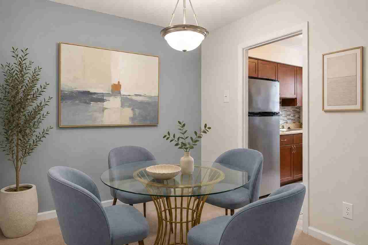 Mount Vernon Square Apartment Homes - Photo 3 of 24