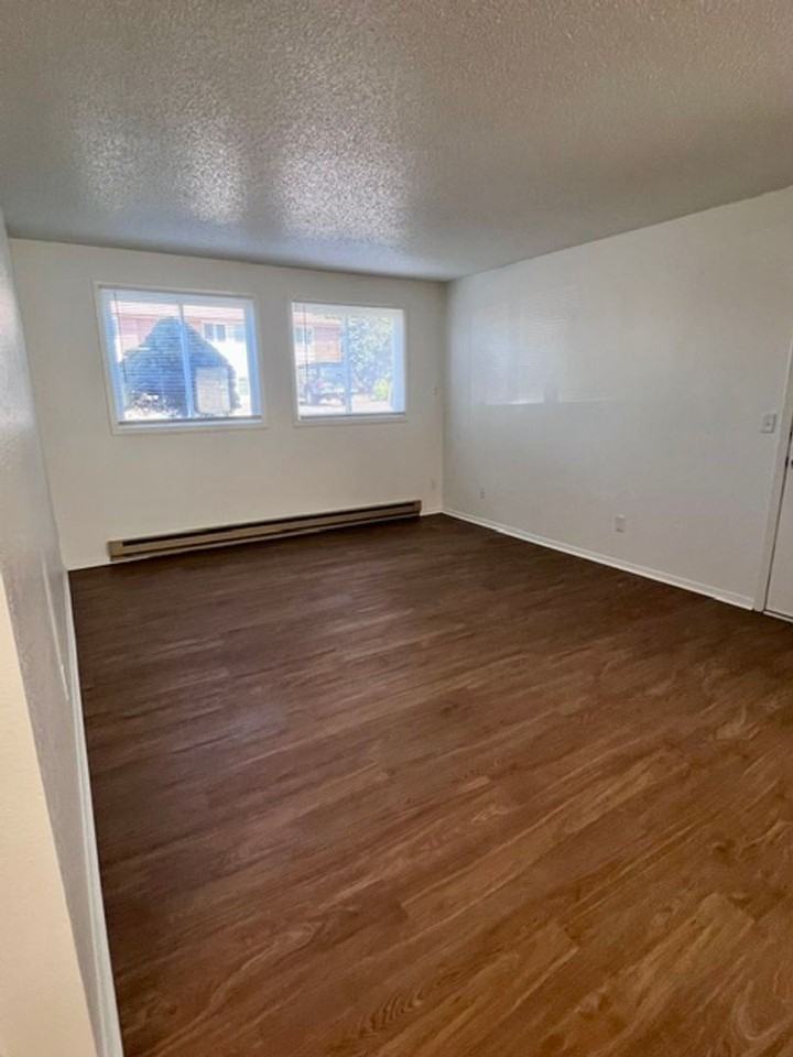 Basswood Apartments - Photo 3 of 11
