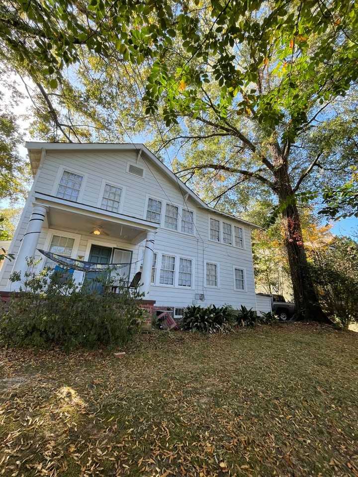 1701 3rd St - Photo 2 of 4