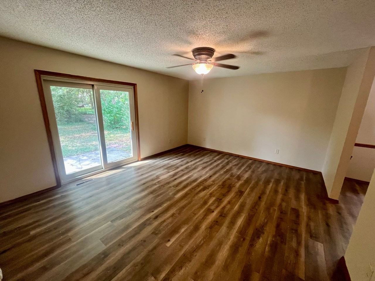 239 S Monte Vista Ave - Photo 4 of 14