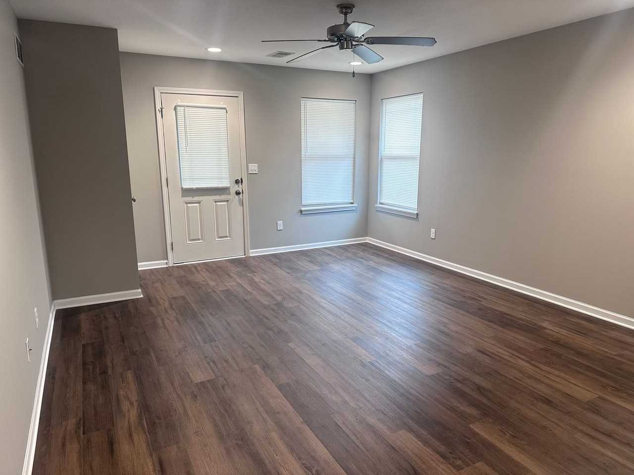 522 Se Maple Dr - Photo 3 of 9