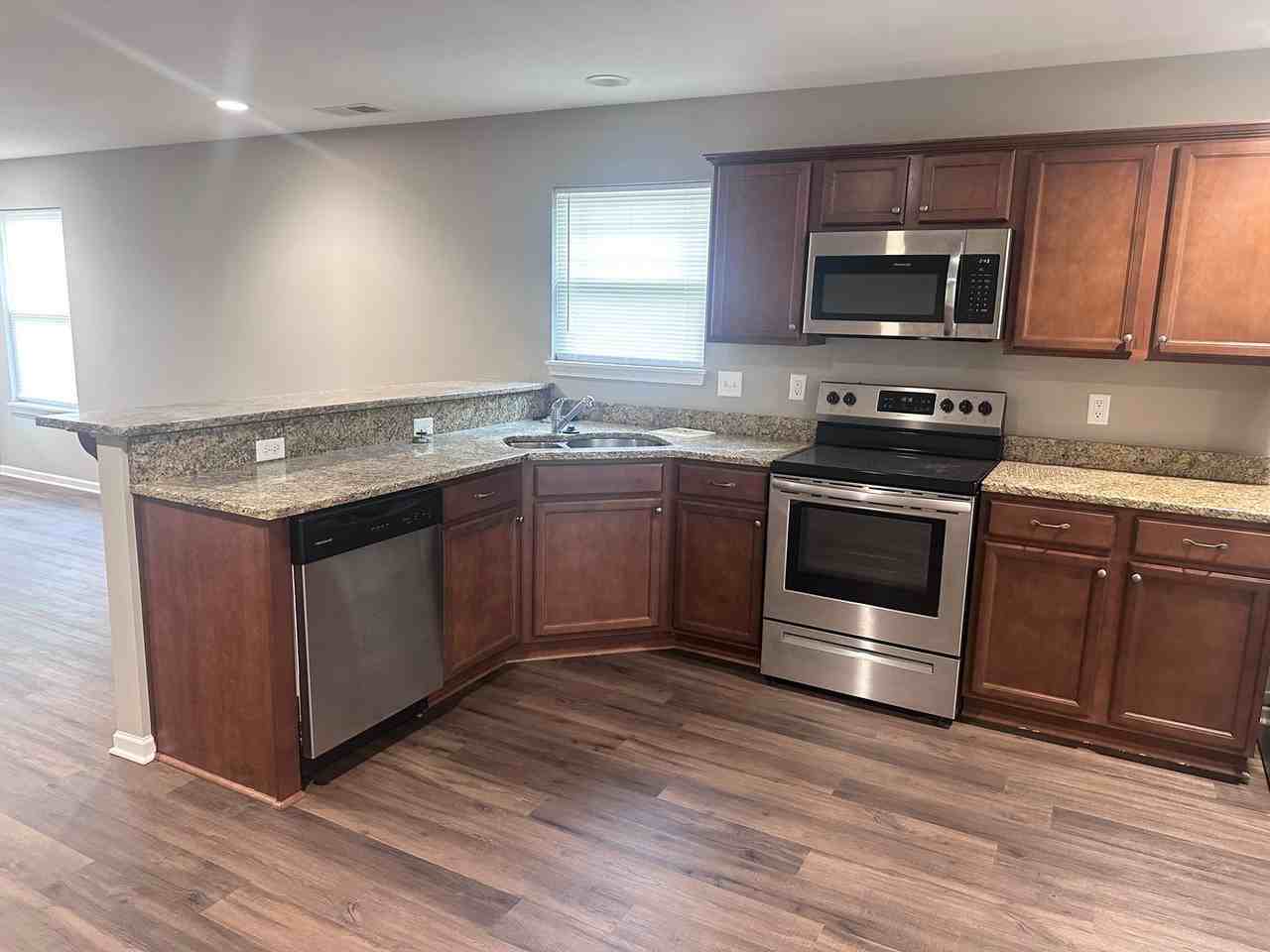 522 Se Maple Dr - Photo 6 of 9