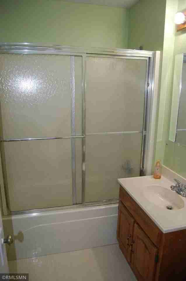 375 Snelling Ave S - Photo 2 of 8