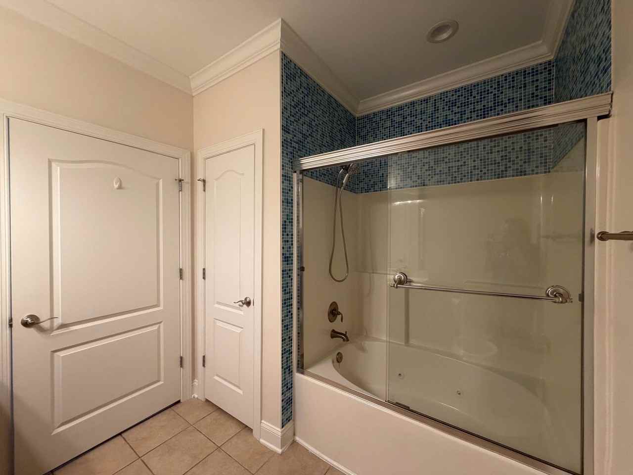 89 Gallery Dr - Photo 7 of 40