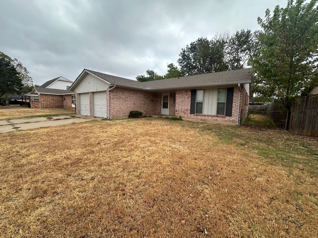 910 Craig Dr - Photo 2 of 50
