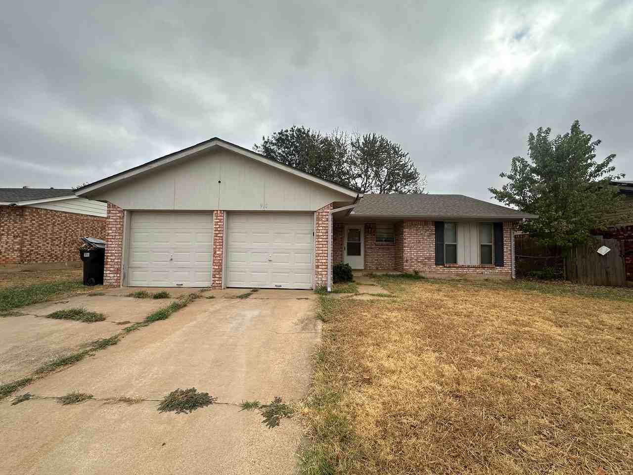910 Craig Dr - Photo 3 of 50