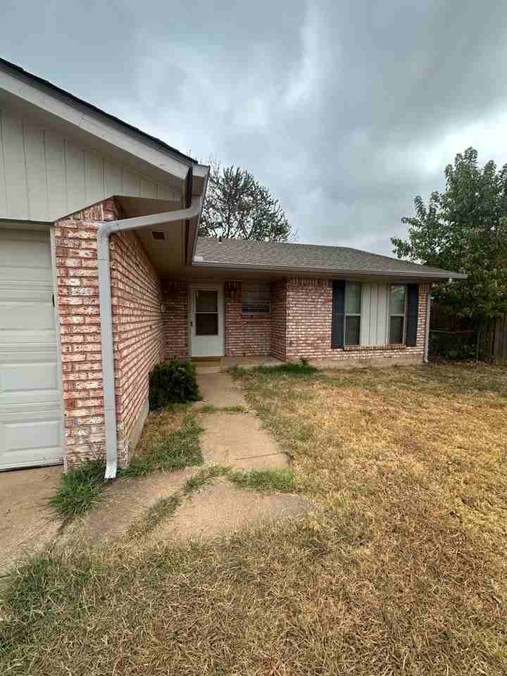 910 Craig Dr - Photo 5 of 50