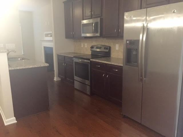 210 Watchmen Ln - Photo 3 of 13