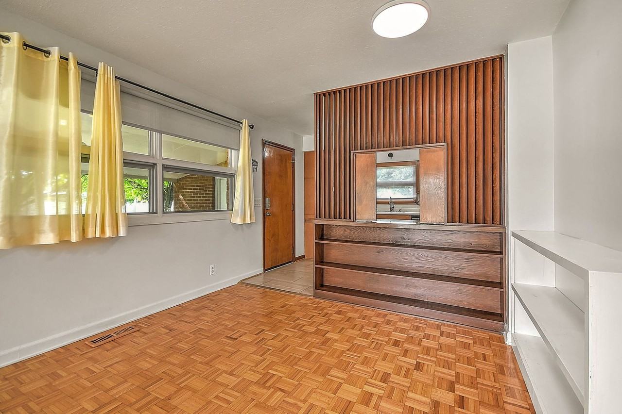 1808 Sherwood Pl - Photo 3 of 32